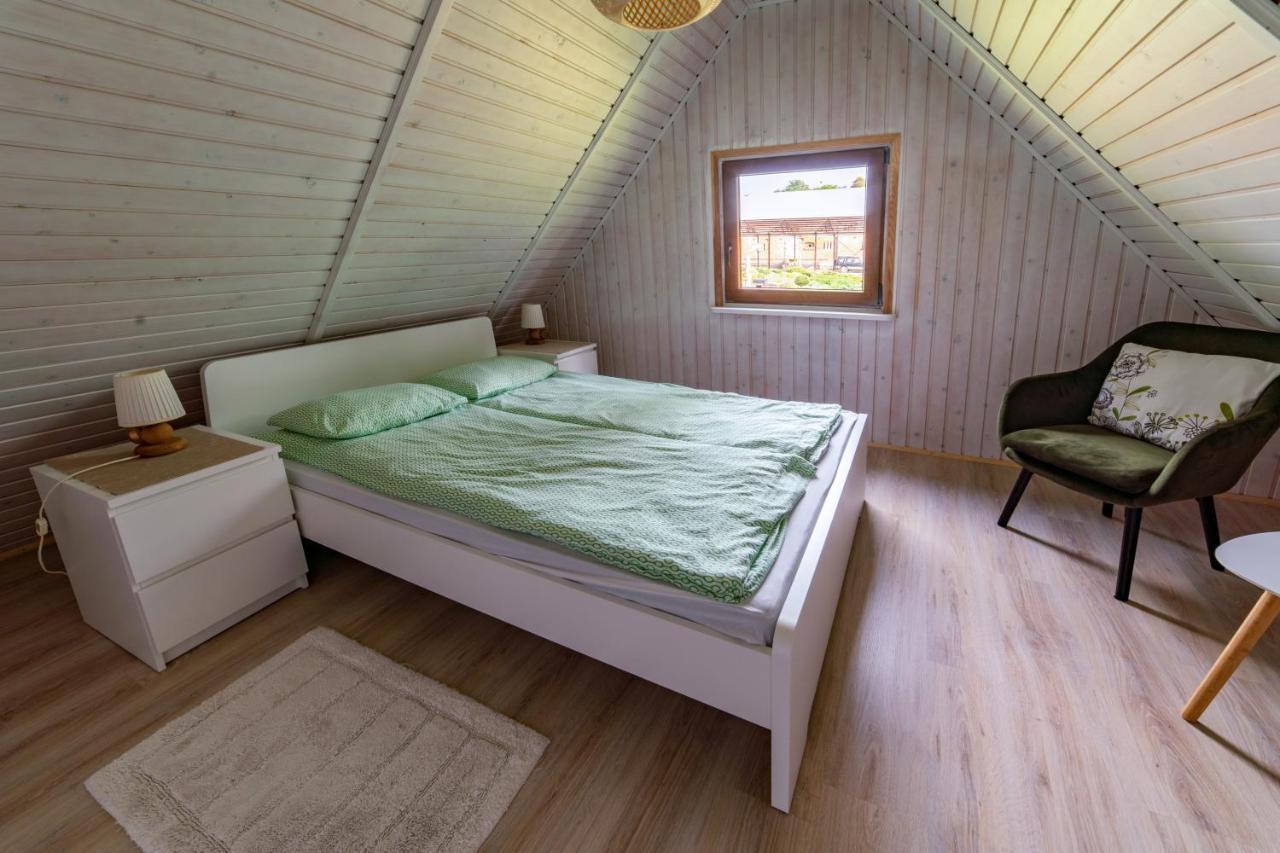 Pod Debami Domki ,Pokoje,Nauka Jazdy Konnej Sarbsk Obok Leby Exterior foto